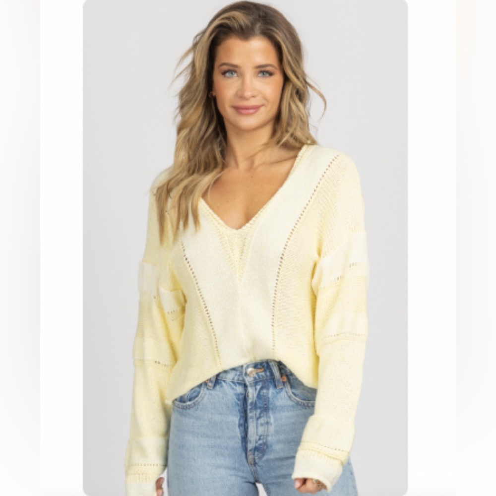 L’ABEYE Butter Relaxed V-Neck Knit Sweater